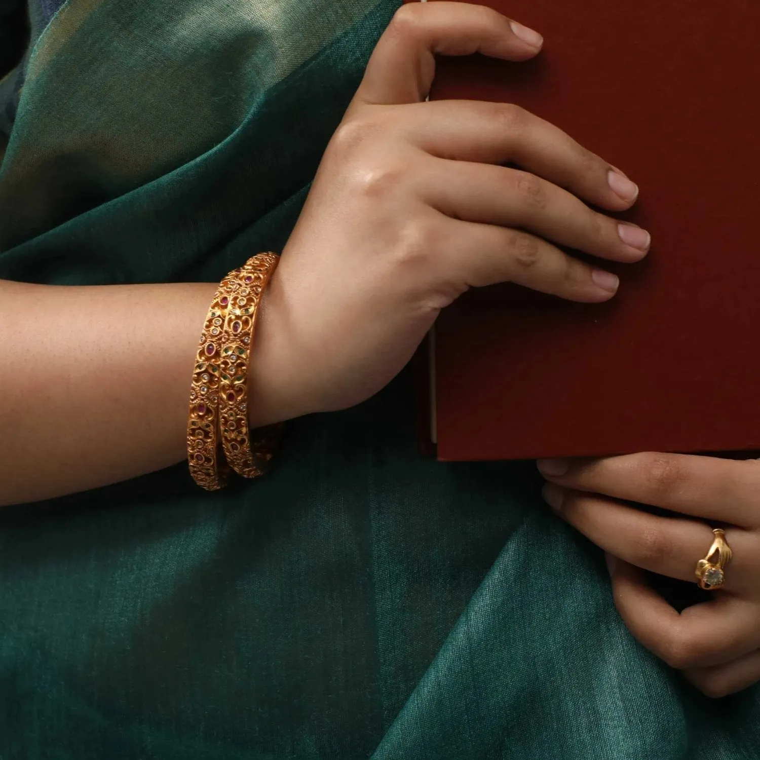 Aarvi Antique Bangles