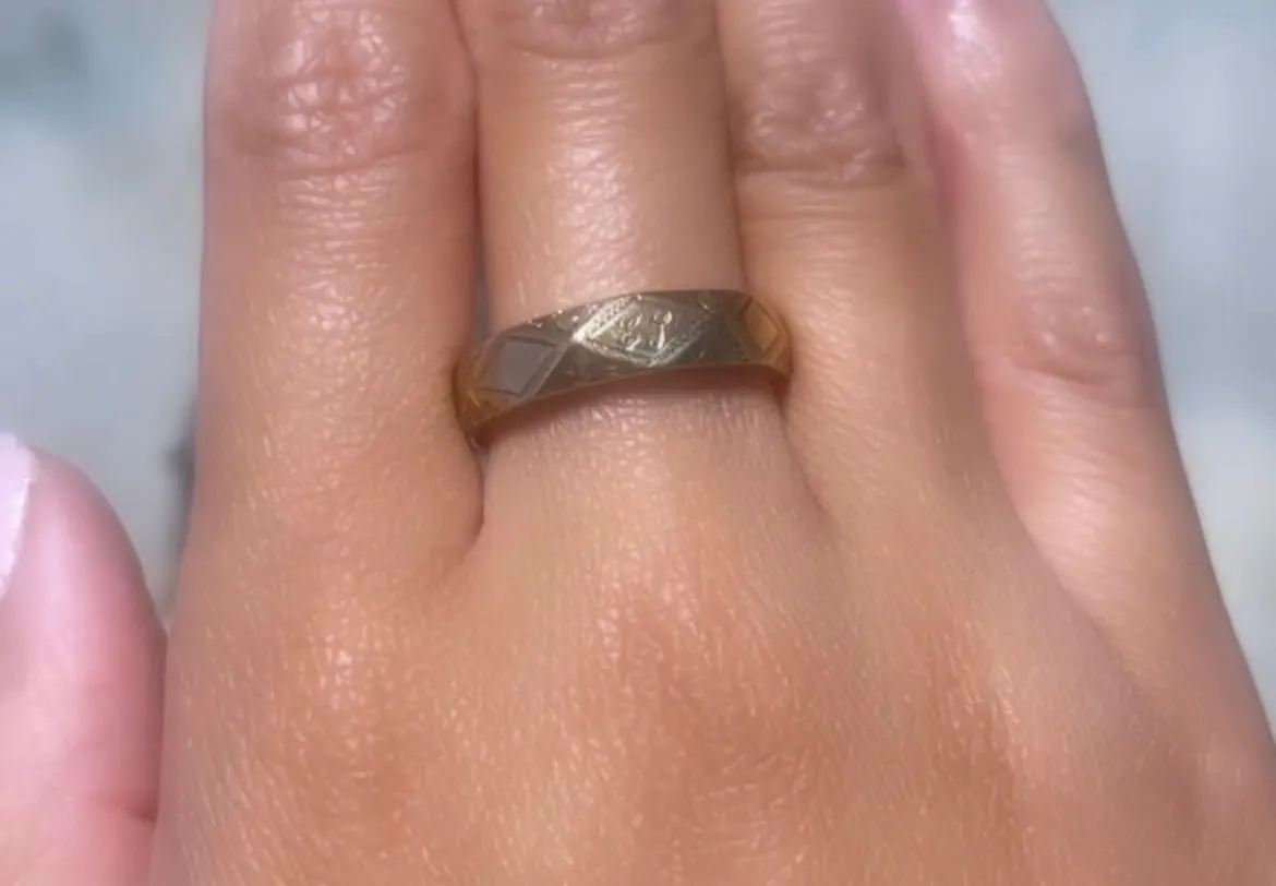Antique Memorial Gold & Woven Hair Ring