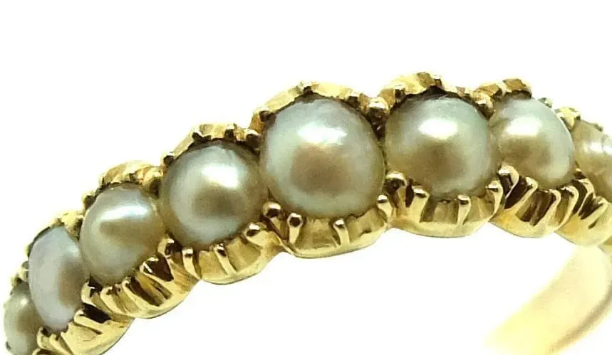 Antique Victorian Pearl & 9ct Gold Ring (Size: N)