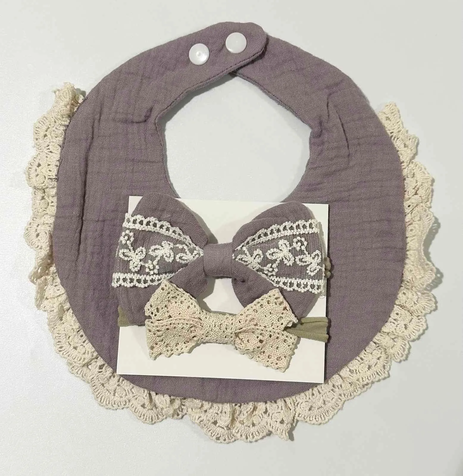 Blooming Wisdom Pretty Bib & Bows Set