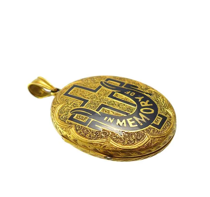 Elegant 18ct Victorian Mourning Locket