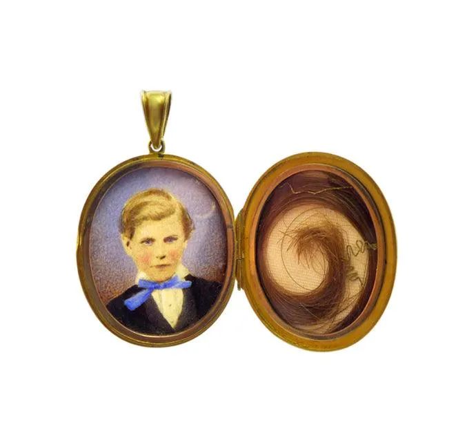 Elegant 18ct Victorian Mourning Locket