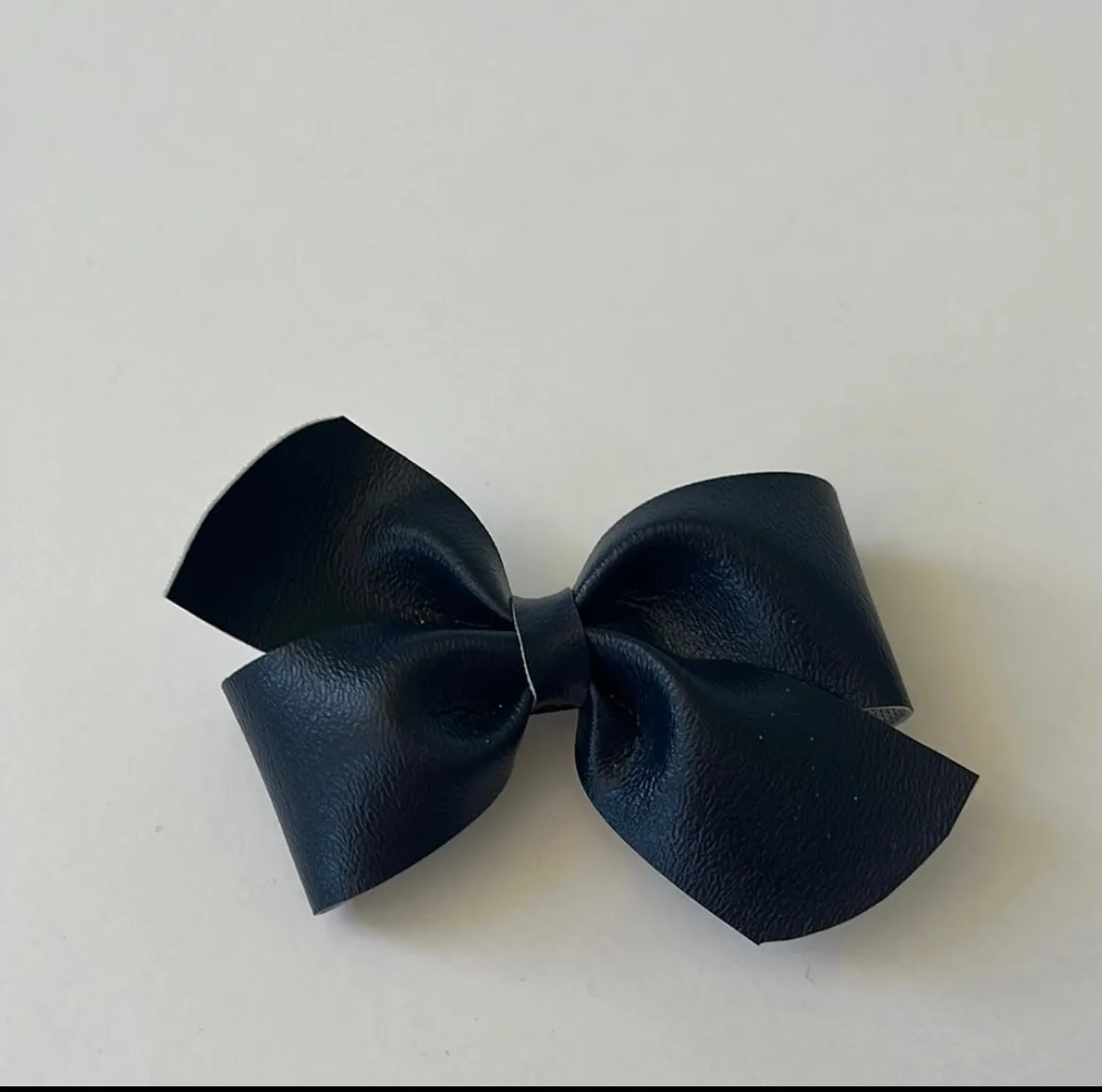 Vinyl bow(Bow #2)